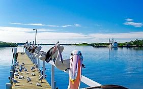 Moby Dick Waterfront Resort Motel